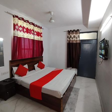 New Signature Village New Delhi Exterior photo